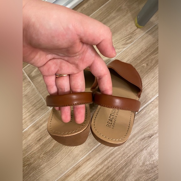 Kenneth Cole Reaction Fine Glass Wedge - Picture 4 of 7